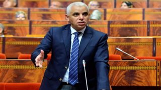 وزير الصحة يقرر الجلوس إلى طاولة الحوار مع نقابات القطاع