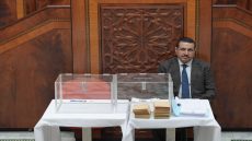 أمين مجلس النواب امبارك حمية يشرف على عملية انتخاب أعضاء الجلسة العمومية لاستكمال تكوين هياكل المجلس .