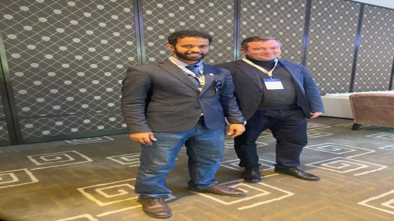 رئيس الجمعية المهنية لمربي الصدفيات بجهة الداخلة وادي الذهب، بدولة سويسرا، لعقد مجموعة من الشركات مع مجموعة من المستثمرين في مجال تربية الاحياء البحرية
