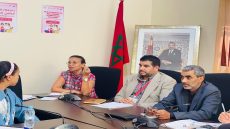 مؤسسة King pélagique تفتتح نشاطها “الإبداع بعيون تلاميذية احتفاءا باليوم العالمي للنساء” بندوة تفاعلية لفائدة تلاميذ مركز التفتح بمقر اللجنة الجهوية لحقوق الإنسان بالداخلة