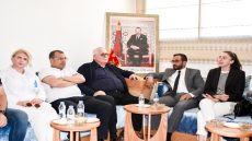 رئيس جماعة الداخلة يستقبل وفد جمعية الجماعات الرومانية في إطار زيارة عمل لتعزيز التعاون وتبادل الخبرات