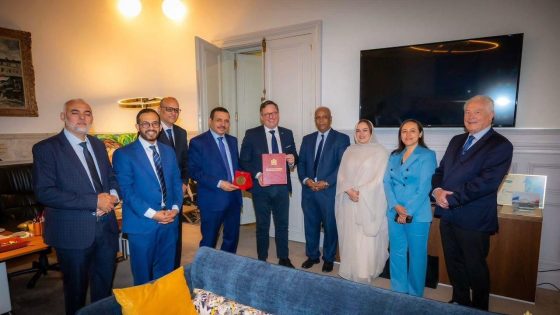 شارك امبارك حمية النائب البرلماني والنائب الأول لرئيس مجلس جهة الداخلة وادي الذهب والراغب حرمة الله رئيس مجلس جماعة الداخلة ضمن وفد هام يمثل جهة الداخلة وادي الذهب للمشاركة في افتتاح “صالون المغرب” بمدينة درو الفرنسية