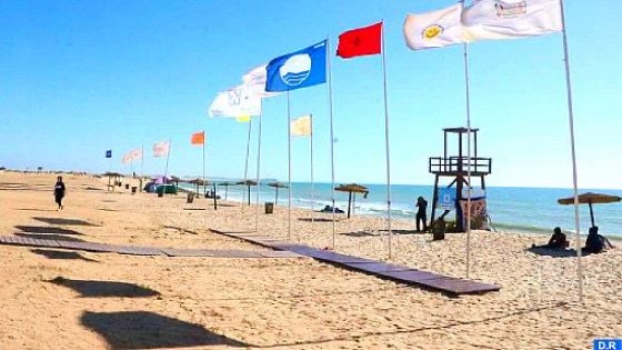 شاطئ “أم لبوير” بالداخلة يرسخ مكانته كوجهة سياحية وبيئية متميزة