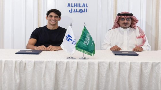 الهلال يُجدد الثقة في الأسد المغربي.. ياسين بونو يحرس العرين الأزرق حتى 2028