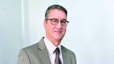 يونس مجاهد: ” تأخير قانون المجلس الوطني يعرقل تجديد بطاقات الصحفيين والصحفيات “